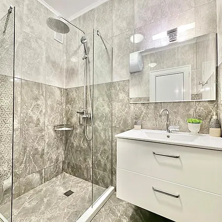 Sea View Allure With Balcony Apartman