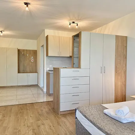 דירה Sea View Allure With Balcony