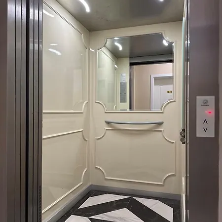 Sea View Allure With Balcony Апартамент