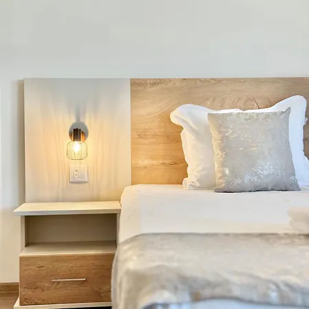 شقة Sea View Allure With Balcony